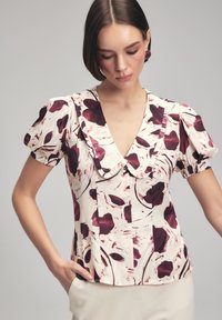 adL V NECK - Blouse - patterned vanilla