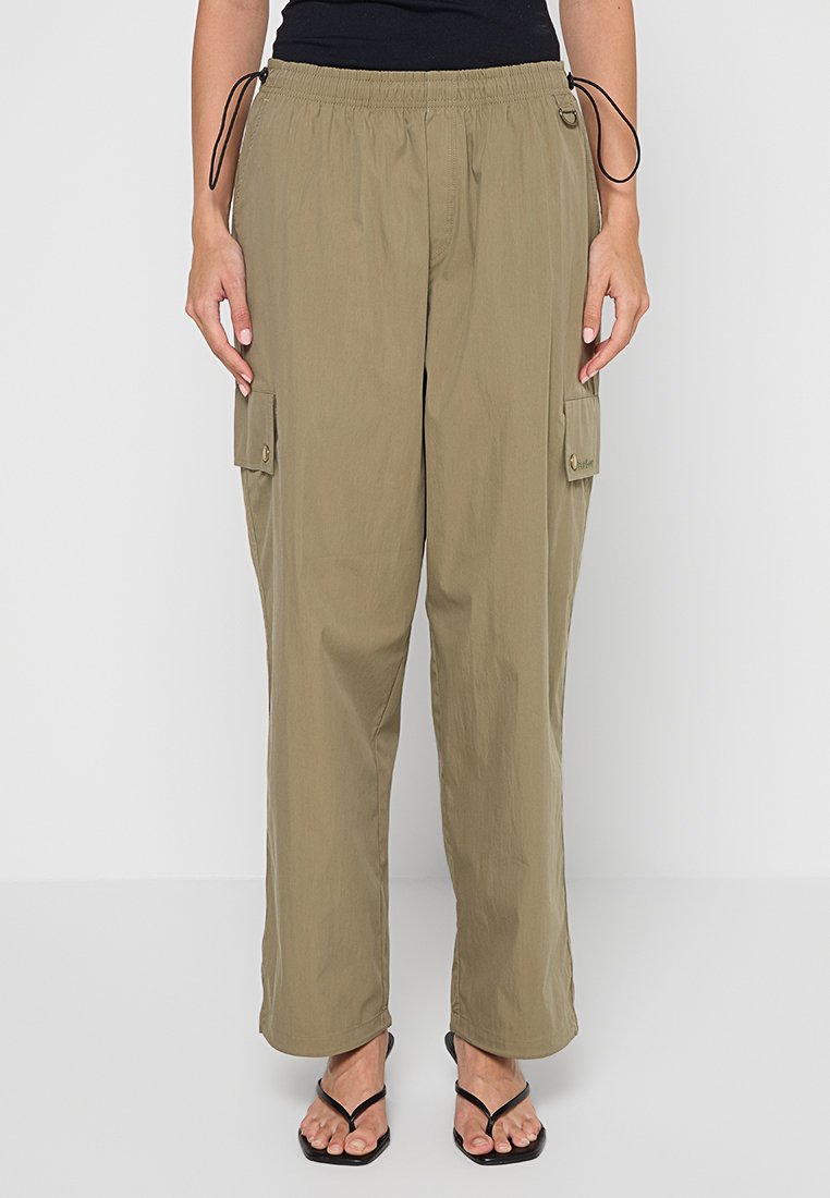 Barbour Cargobroek olijfgroen Barbour Cargobroek olijfgroen