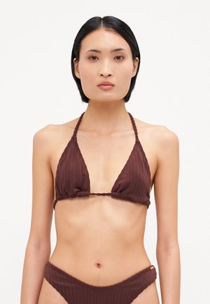 Brown ribbed bikini with triangular cups and a tie closure, featuring scalloped edges and a gold accent on the waistband.