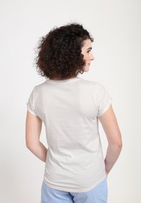 Henry Tiger ROLLED-SLEEVE - T-shirts basic - white mist