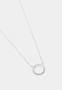 Collana in argento con pendente circolare, bordato di perline e con accenti scintillanti, design minimalista, superficie liscia.