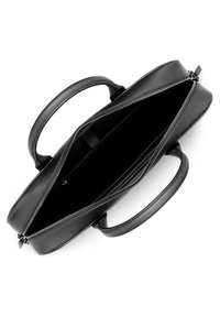 Sac en cuir noir avec doubles poignées, fermeture éclair et texture lisse. L'intérieur est doublé de tissu noir et comporte une poche plaquée.