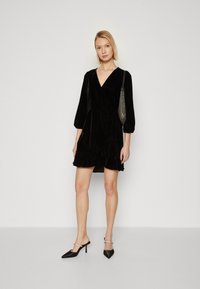 GAP WRAP MINI - Kokteilikleit/peokleit - black