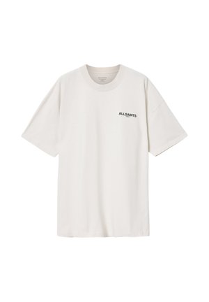Białawy t-shirt z krótkim rękawem, okrągłym dekoltem i małym czarnym logo "ALLSAINTS" na lewej piersi.