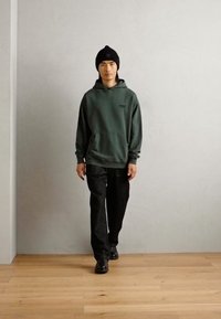 Marc O'Polo DENIM PRINT - Mikina s kapucňou - teal green