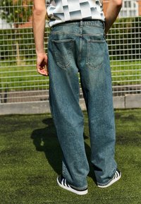 Next EDIT BAGGY LOOSE FIT - Vaqueros boyfriend - mid blue vintage