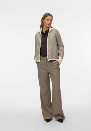 Adīta jaka - snow white