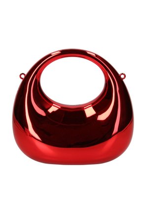 Glänzende metallisch rote Handtasche mit abgerundetem Boden, großem ovalem Griffausschnitt und kleinen runden Schlaufen an beiden Seiten.