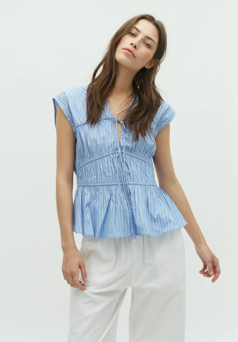 mbyM TANEIL-M - Bluza - spring blue stripe
