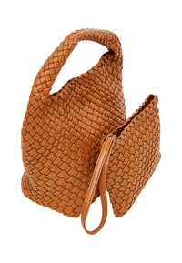 Geflochtene handgefertigte Ledertasche in Beige mit einem gebogenen Griff und einem abnehmbaren Reißverschlussbeutel, der eine strukturierte Oberfläche und ein schlichtes Design aufweist.