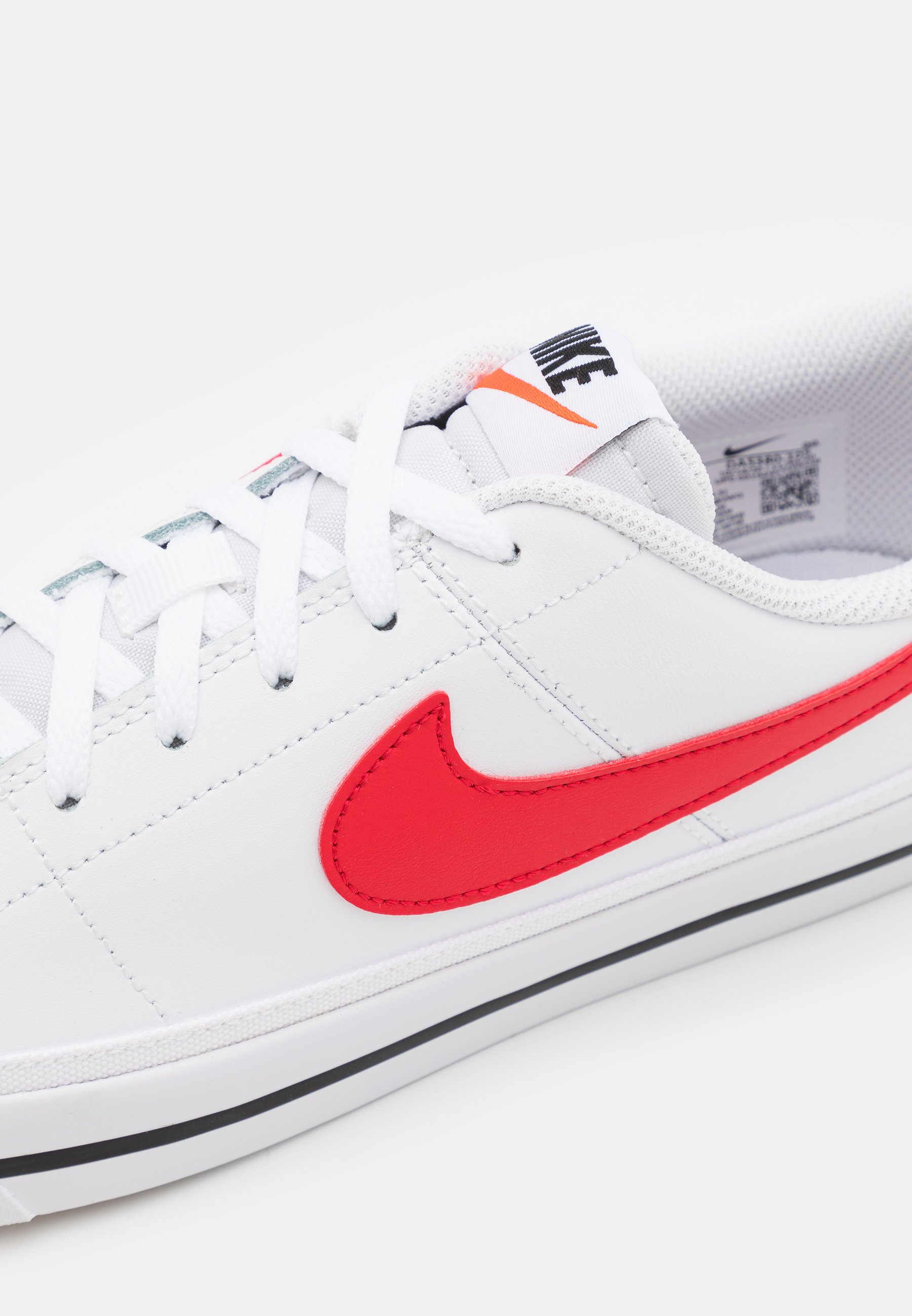 nike court royale trainers in aura & white