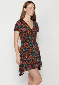 Koroshi SHORT SLEEVE - Vestido informal - multicoloured