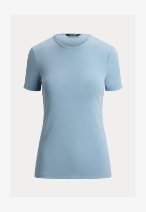 Camiseta azul claro de manga corta con cuello redondo y ajuste slim, mostrada sobre un fondo blanco liso.