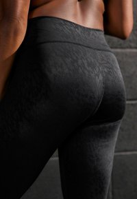 Next TUMMY CONTROL HIGH WAISTED FULL LENGTH SCULPTING - Retuusid - püksid - black embossed zebra print
