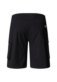 Zwarte cargoshorts van duurzaam materiaal, met zijzakken en een subtiel logo op de achterkant. Ze hebben een relaxte pasvorm en een knielange snit.