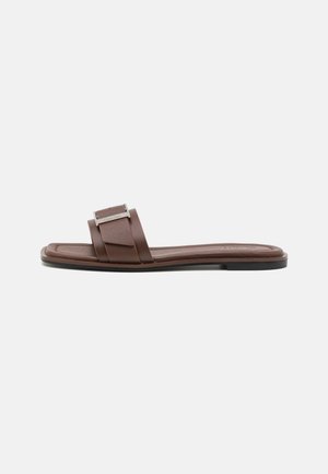 FLAT SLIDE BUCKLE  - Sandalias planas - chocolate lab