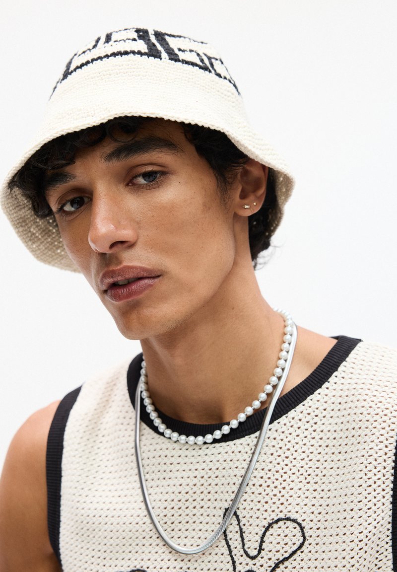 PULL&BEAR Klobouk - beige