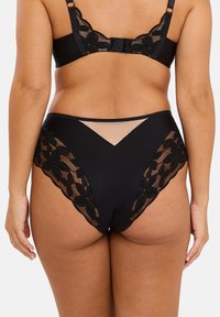 Culotte noire taille haute avec des détails en mesh et des accents en dentelle florale sur les côtés ; matière lisse avec un design à panneaux à l'arrière.