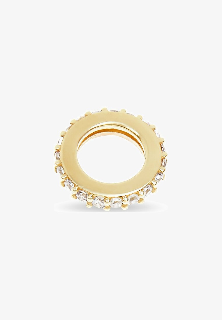 Goldring mit glatter, polierter Oberfläche, der rund um den äußeren Rand mit klaren Edelsteinen besetzt ist. Kreisform mit offenem Zentrum.