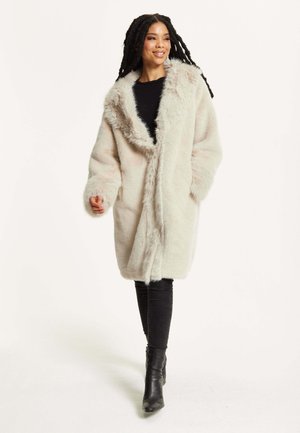 Winter coat - beige