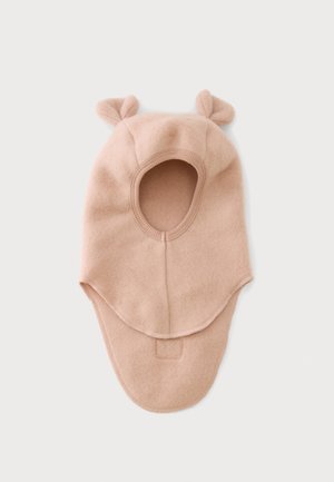 Cagoule beige douce pour tout-petit avec des détails en tissu en forme d'oreilles et une ouverture pour le visage, conçue pour la chaleur et le confort.