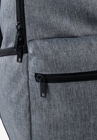 Jordan ECO BACKPACK - Nahrbtnik - carbon heather