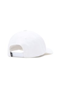 Gorra blanca de algodón con visera curva, cierre de snapback ajustable y ojales de ventilación. Sin patrones ni acentos prominentes.