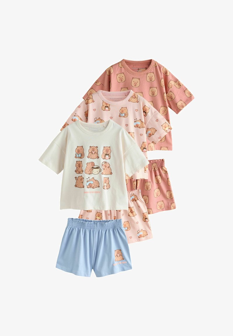 Trois ensembles de pyjamas pour enfants à manches courtes et shorts, avec de charmantes illustrations d'ours en rose, blanc et bleu.