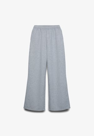Pantaloni a gamba larga grigio chiaro con cintura elastica, realizzati in tessuto morbido e confortevole, mostrati su sfondo bianco.