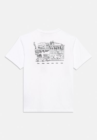 Λευκό μπλουζάκι με μαύρη γραφιστική απεικόνιση κτιρίου πόλης που περιλαμβάνει γκράφιτι, πινακίδες, φορτηγό διανομής και καπνό που βγαίνει από καμινάδα.