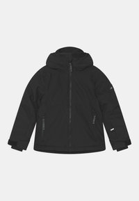 Chaqueta negra impermeable con capucha, cremallera frontal y dos bolsillos laterales; cuenta con puños elásticos y un pequeño logotipo en la manga.