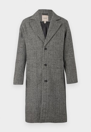 Manteau à motif pied-de-poule en noir et gris, avec un col cranté, une coupe à simple boutonnage avec trois boutons, et des poches latérales.