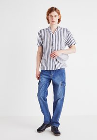 Selected Homme SLHRELAXSUN SHIRT RESORT - Cămașă - sky captain