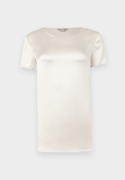 Μπ λούζα από ελεφαντόδοντο σατέν με κοντά μανίκια, στρογγυλή λαιμόκοψη και μαλακή, γυαλιστερή επιφάνεια υφάσματος.