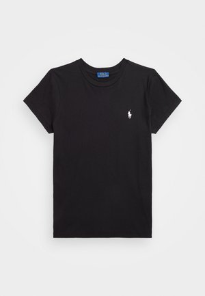 T-shirt en coton noir avec un col rond, des manches courtes et un logo brodé blanc sur la poitrine gauche. Texture lisse, design décontracté.