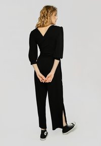 Madnezz House NAOS - Kalhoty - black