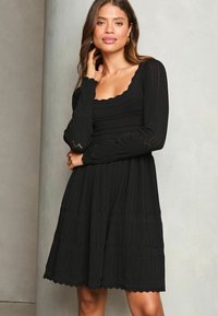 Lipsy Pletené šaty - black