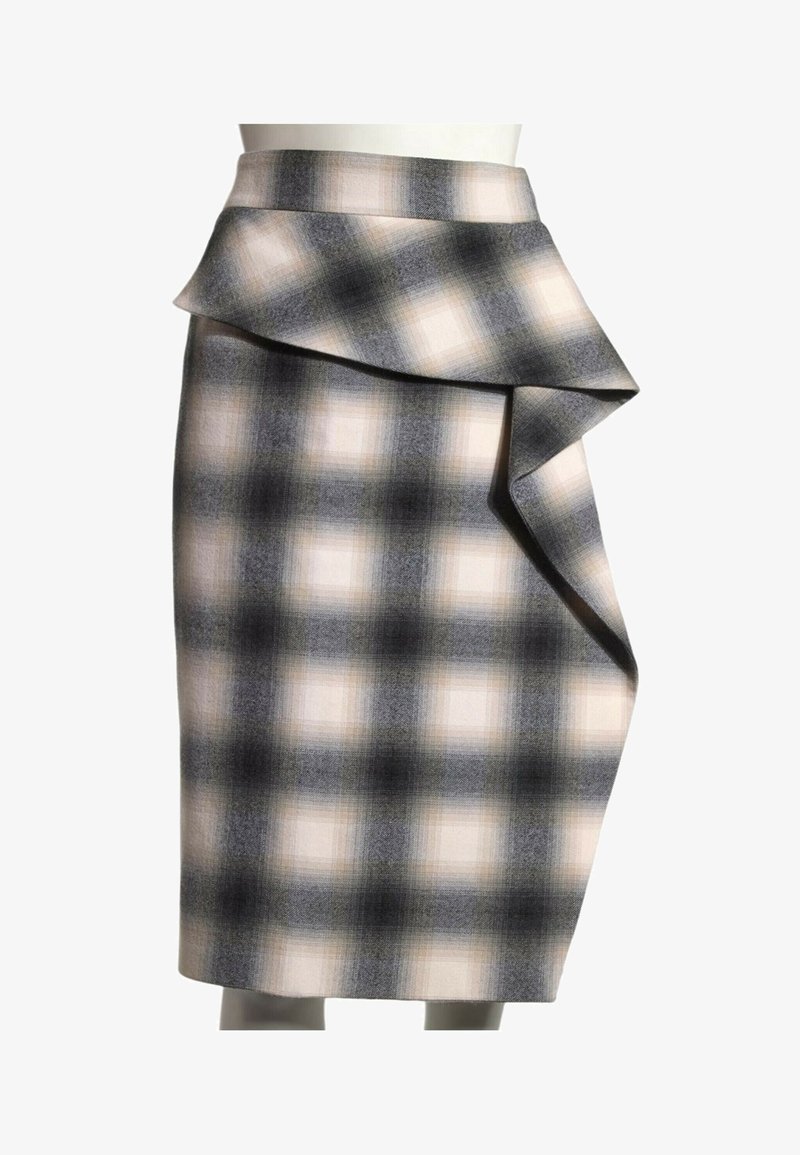 Jupe crayon taille haute avec motif à carreaux gris et blanc et détail volant asymétrique sur le côté droit.