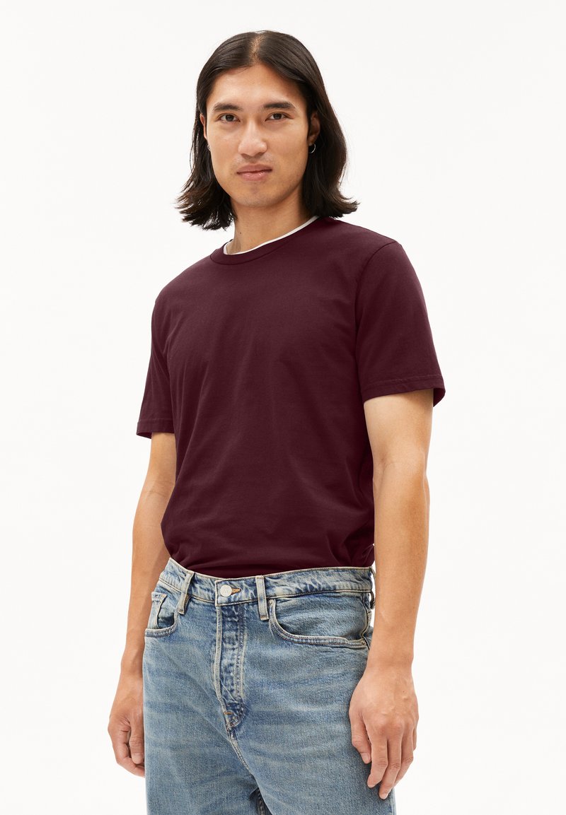 ARMEDANGELS JAAMES - T-Shirt basic - cranberry juice