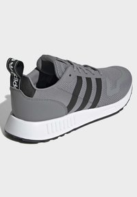 adidas Sportswear MULTIX UNISEX - Sneaker low - grey/grau - Zalando.ch