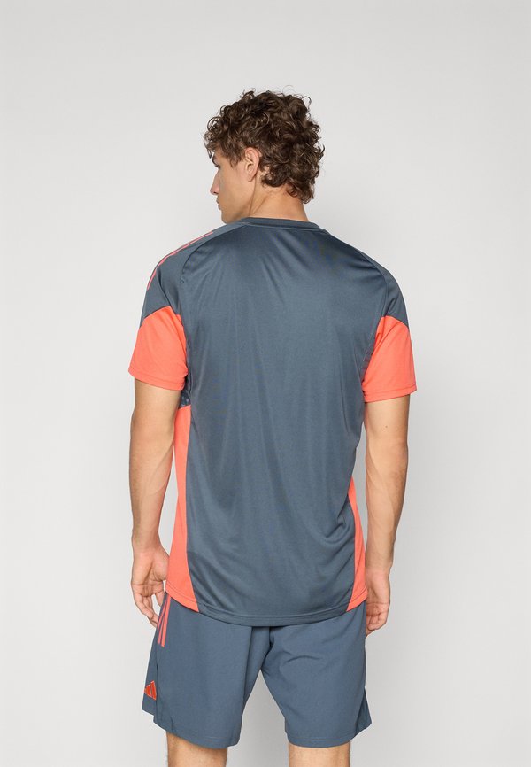 FC BAYERN - Sports T-shirt - bold onix4