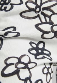 Bershka Spodnie materiałowe