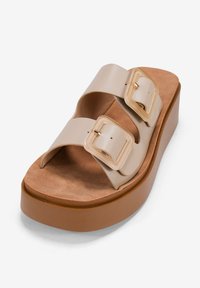 Bosanova CON PLATAFORMA Y DOS HEBILLAS - Mules de tacón - beige