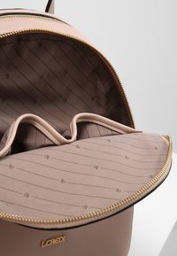 L.CREDI Sac à dos - nude
