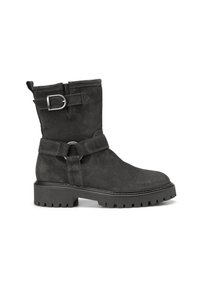 Botte mi-mollet en daim noir avec semelle crantée épaisse, sangle à la cheville avec anneau en métal, et sangle réglable à boucle près du haut.