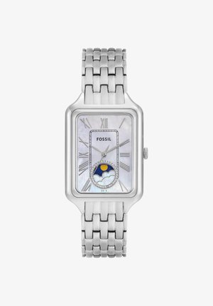 Montre rectangulaire argentée Fossil avec bracelet maillé, cadran en nacre, chiffres romains et indicateur jour-nuit soleil et nuage à 6 heures.