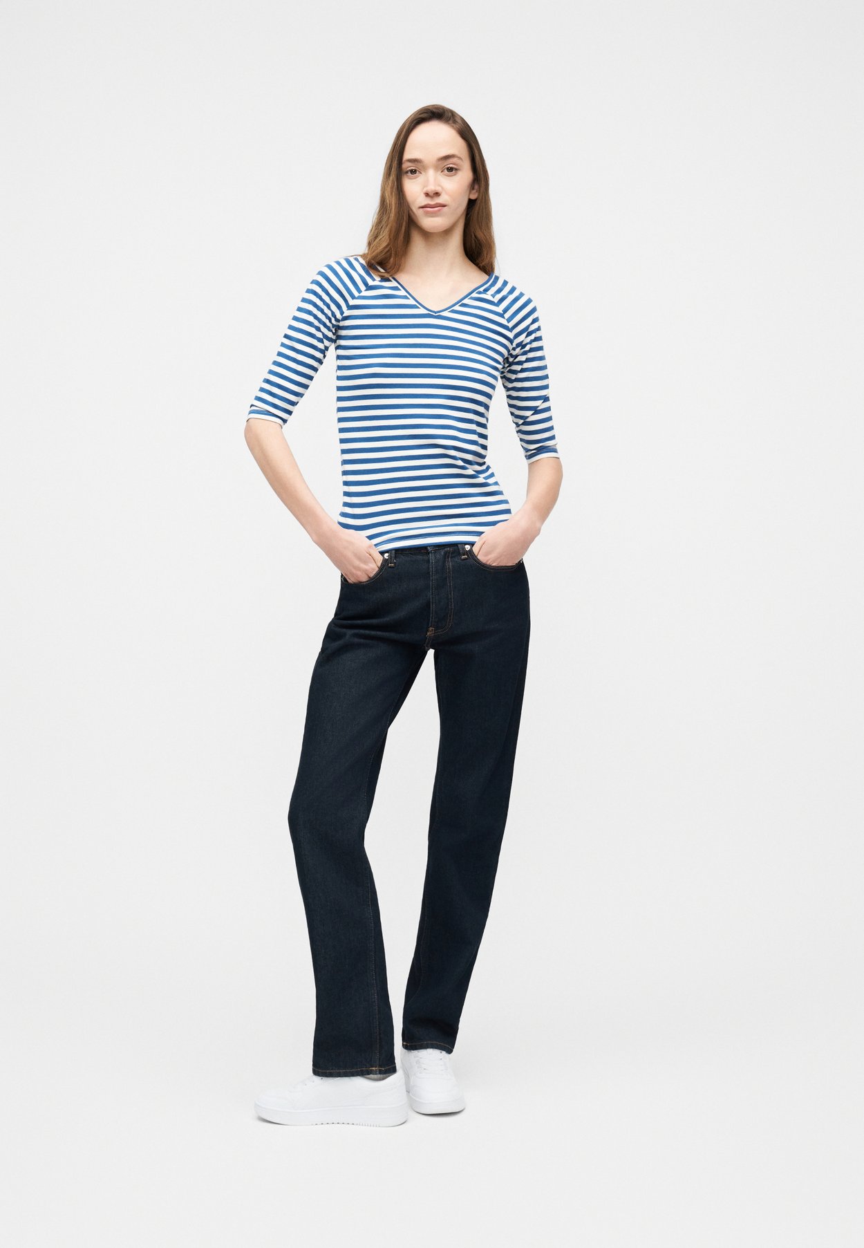 ONLFIFI V NECK
