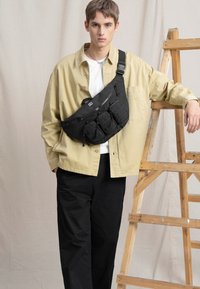 Artsac POP JASPAR - Vyölaukku - black