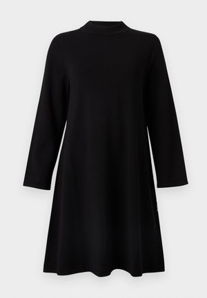Vestido negro de manga larga con escote en forma de scoop, ligeramente acampanado en línea A, textura suave y diseño minimalista. Sin patrones ni adornos.