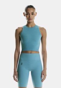 On STUDIO CROP - Top - niagara